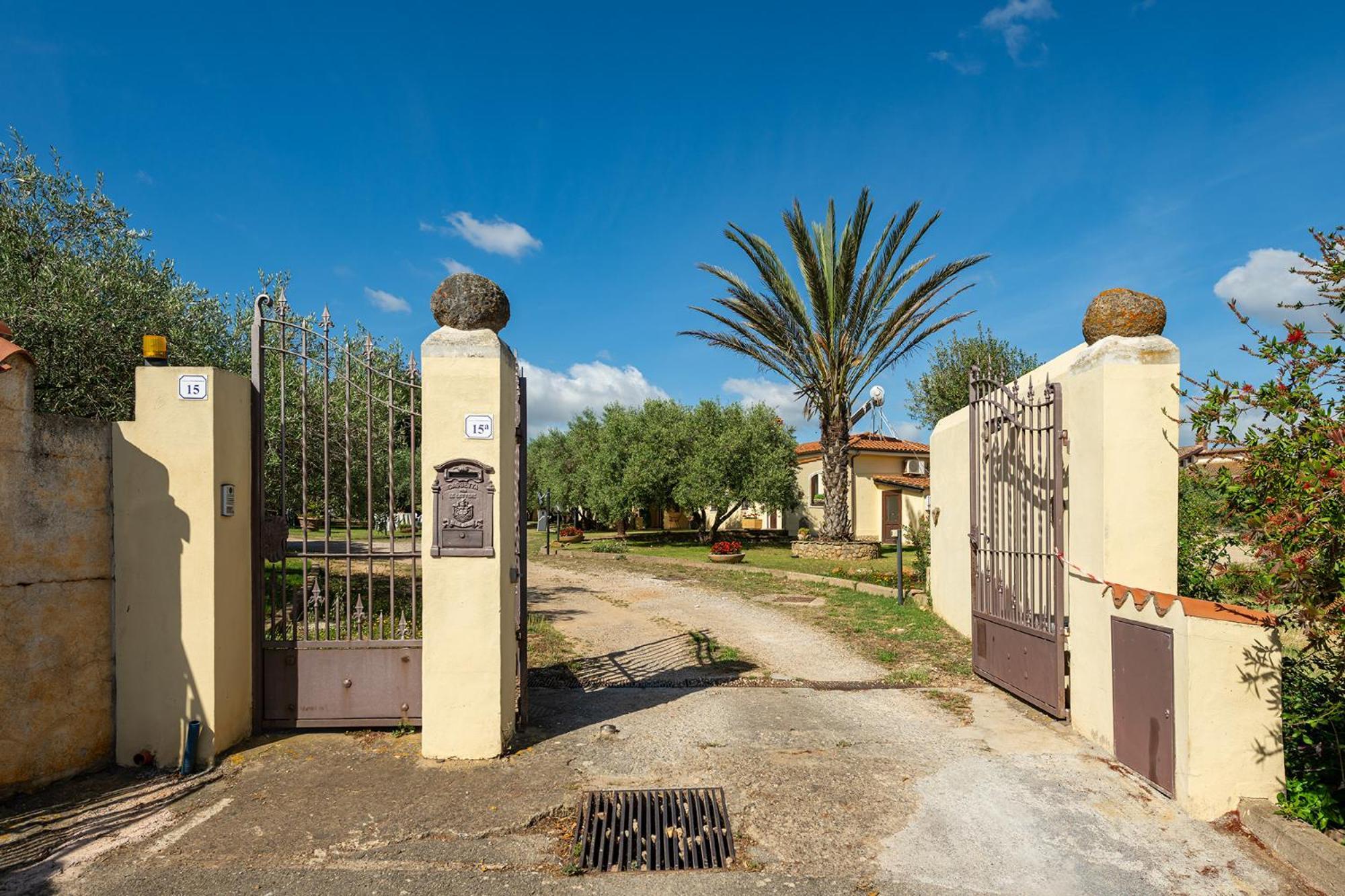 Residenza Parco Degli Ulivi Villa Villamassargia Buitenkant foto
